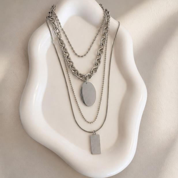 Neressa silver