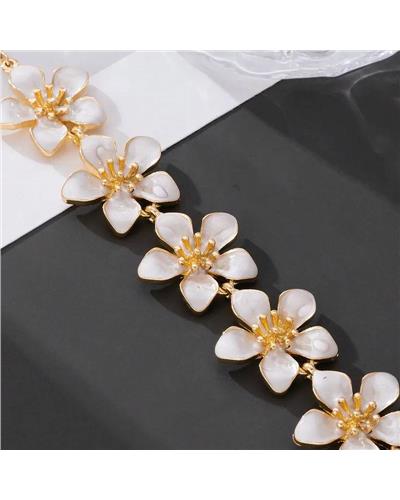 Flower Bomb White